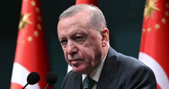 Președintele turc Recep Tayyip Erdogan anunță măsuri de restricționare a accesului la arme și de intensificare a supravegherii online după atacuri armate în școli