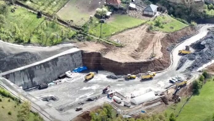 Prima străpungere de tunel în Carpați pe autostrada Sibiu-Pitești, aproape de realizare: Pe Secțiunea Boița–Cornetu vor fi 7 tuneluri