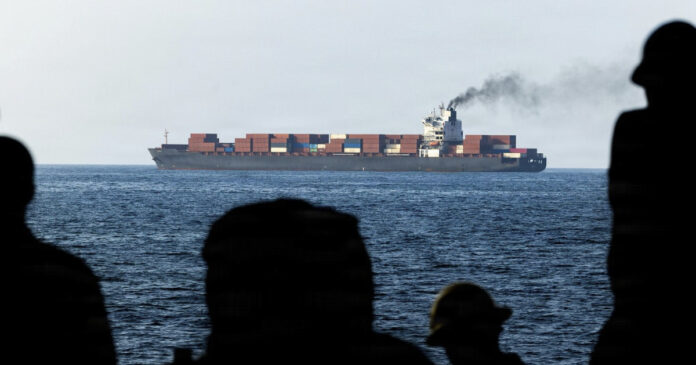 Război în Orientul Mijlociu, ziua 55. Trump a ordonat Marinei SUA să atace navele care amplasează mine în Ormuz