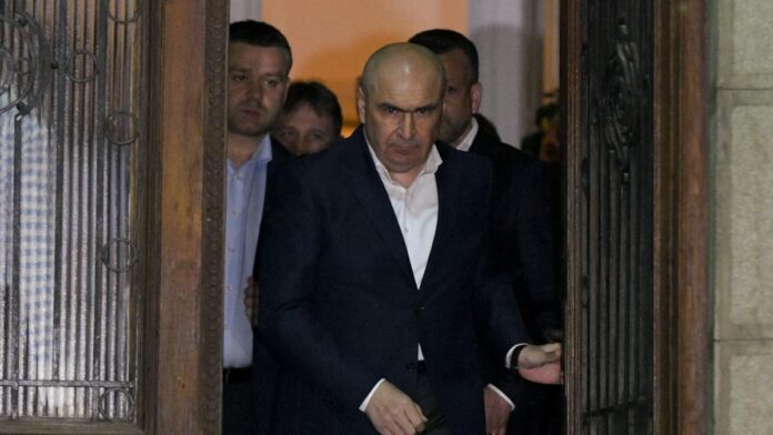 România se confruntă cu o nouă criză politică după retragerea sprijinului PSD pentru prim-ministrul Ilie Bolojan