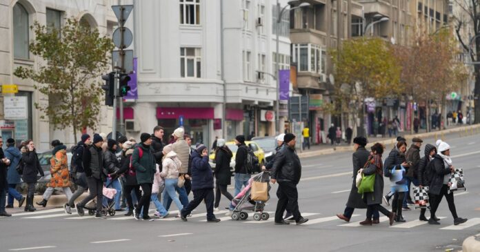 România, țara cu tot mai puțini tineri: indicele de îmbătrânire atinge un nou record - O criză demografică profundă și continuă