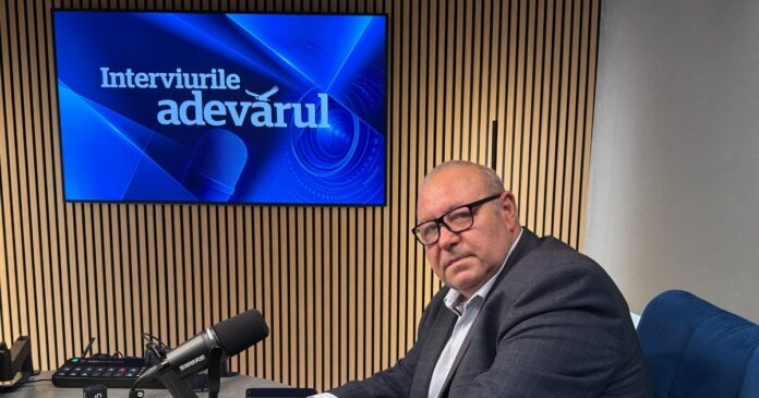 Senatorul PNL, Daniel Fenechiu, invitat la Interviurile „Adevărul” de la ora 13.00 – analiză pe criza coaliției și viitorul politic