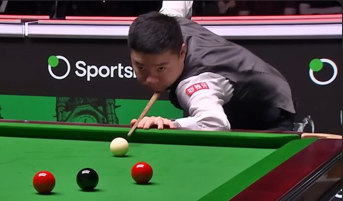 Snooker de gală la Campionatul Mondial: Ding Junhui strălucește și anunță un duel istoric cu Zhao Xintong