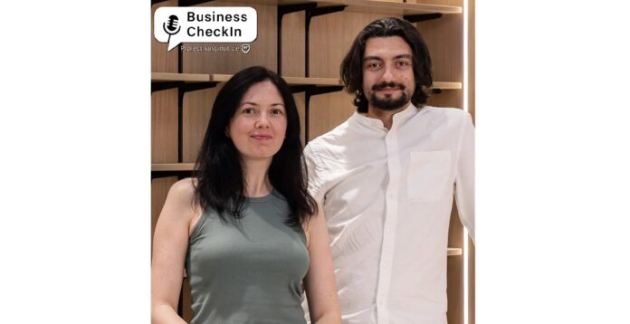 StartupCafe.ro: Business CheckIn. Un cuplu de arhitecți români a prins elan și a deschis propria afacere. „Chiar dacă la început câștigi mai puțin, e important că poți să-ți definești drumul”