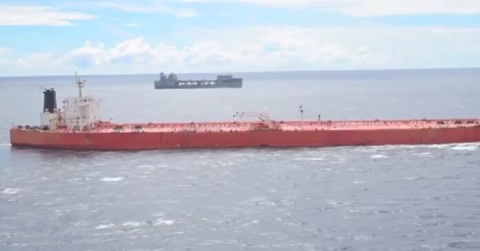 SUA au capturat un al doilea petrolier legat de Iran: momentul în care militarii americani urcă la bord