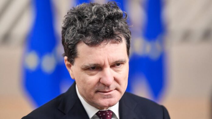 Surse: Nicușor Dan le-a cerut lui Bolojan și Grindeanu un moratoriu pentru PNRR și SAFE și „să coboare nivelul vocii”