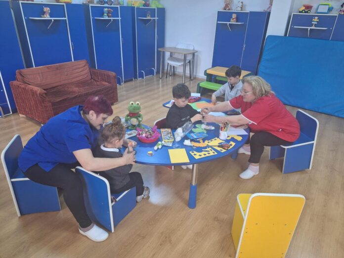 Tehnologii asistative și terapie de două milioane de lei pentru copiii cu nevoi speciale din Sectorul 1