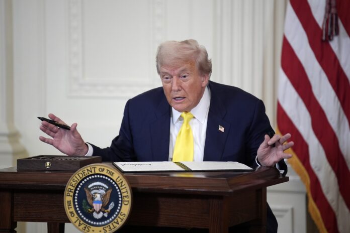 Trump anunță că noul acord nuclear cu Iranul va fi superior celui din 2015, susținând că nu se simte presat