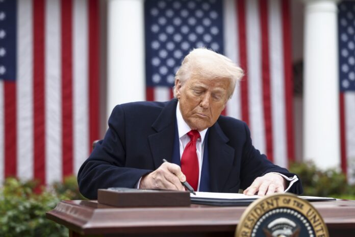 Trump anunță un nou acord nuclear cu Iranul, susținând că va fi superior celui din 2015