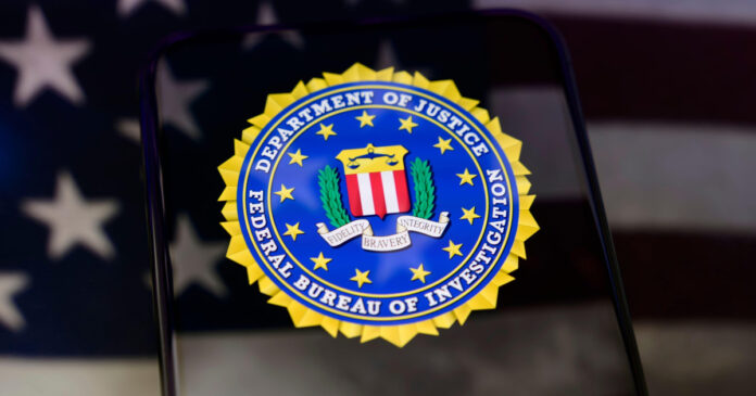 Trump reduce cu mii de posturi forțele de ordine, dar promite un război împotriva criminalității: FBI, printre agențiile grav afectate