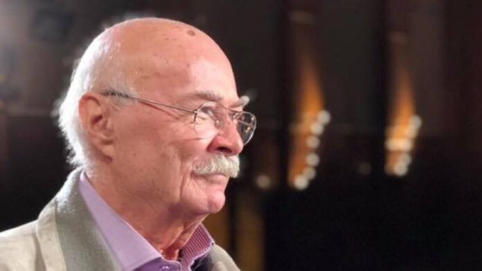 Tudor Gheorghe, transportat de urgență la spital după o stare de rău într-un hotel din Iași