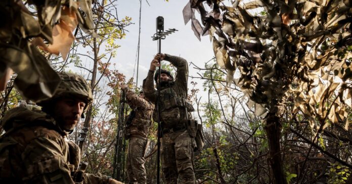 Ucraina accelerează cursa tehnologică: peste 200 de companii dezvoltă drone cu inteligență artificială pentru apărare