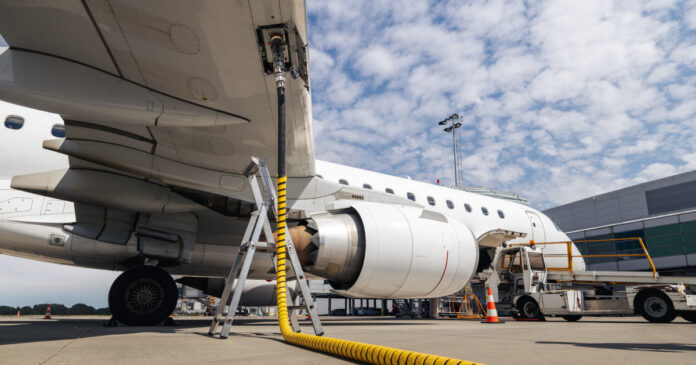 UE are rezerve de kerosen pentru avioane suficiente pentru aproximativ cinci luni, conform estimărilor guvernului olandez