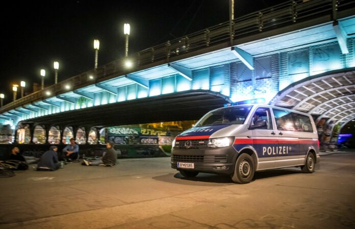 Un bărbat suspectat de contaminarea cu otravă de şobolani a borcanelor de hrană pentru copii HiPP în Austria, ancheta extinzându-se în Cehia şi Slovacia