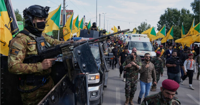 Un război paralel în umbra conflictului din Iran: riscul unui conflict deschis între marii producători de petrol