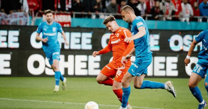 Universitatea Cluj și Universitatea Craiova se duelează în finala Cupei României la fotbal; Dinamo, eliminată de olteni la penalty-uri