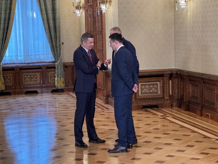 VIDEO. Momentul de chicoteală al liderilor PSD de la Cotroceni înainte să apară președintele Nicușor Dan