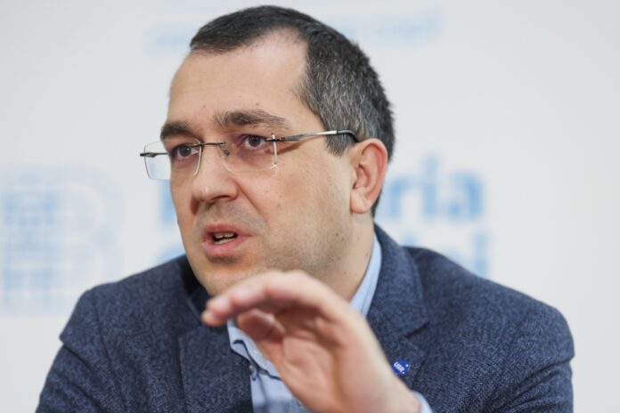 Vlad Voiculescu: Alexandru Rogobete trebuie să clarifice situația investițiilor în spitale din PNRR înainte de plecare