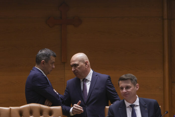 „Vrem premier cu empatie” versus „responsabilitate” – Analiza crizei politice din România dincolo de mesajele lui Grindeanu și Bolojan