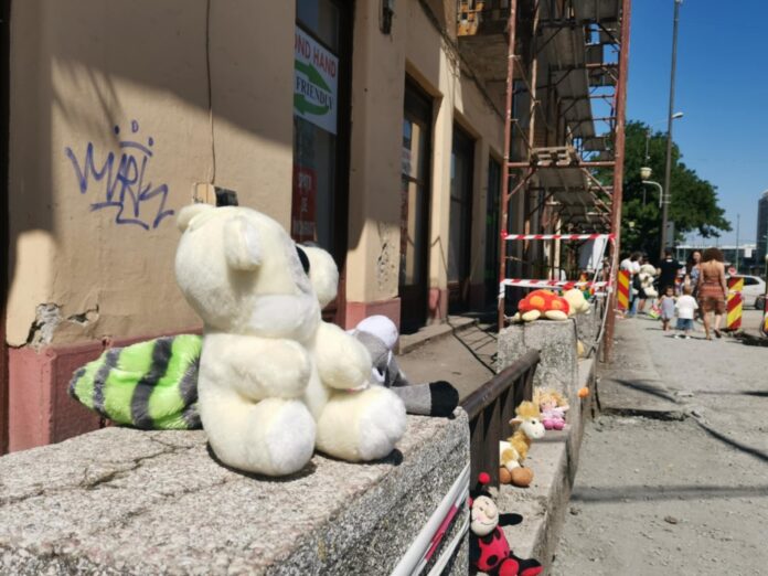 Zeci de mii de ursuleți de pluș amplasați în Washington DC trag un semnal de alarmă în privința copiilor ucraineni răpiți în timpul războiului