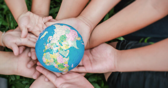 Ziua Planetei Pământ 2026: De ce este sărbătorită pe 22 aprilie și cum a devenit un fenomen global de conștientizare ecologică