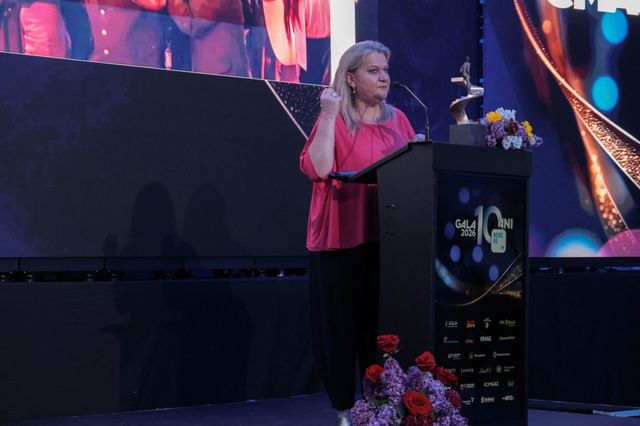Ada Solomon, premiată la Gala News.ro: Sănătatea mintală a unui popor depinde și de sănătatea culturii sale