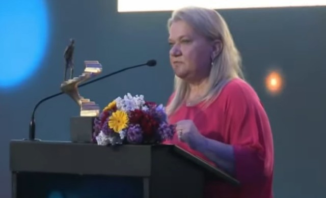 Ada Solomon, premiată la Gala News.ro: Sănătatea mintală a unui popor depinde și de sănătatea culturii sale