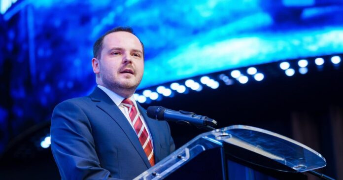 Alexandru Rogobete îl critică pe Ilie Bolojan pentru legea primei zile de concediu medical neplătite: „Am primit un mare nu din partea premierului”