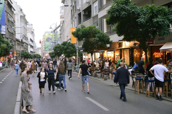 Aproape 40.000 de bucureșteni și turiști s-au distrat în primul weekend, la „Străzi Deschise – Promenadă Urbană”