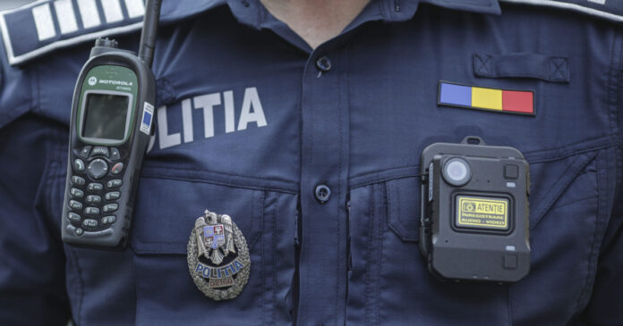 Bărbat din Botoșani, filmat cu armă și amenințări pe rețele sociale, vizitat de poliție