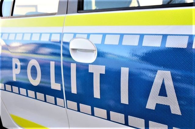 Bărbat plasat în arest la domiciliu după ce a amenințat cu arma șoferul unui autobuz cu călători în sectorul 1 al Capitalei - incident violent în trafic