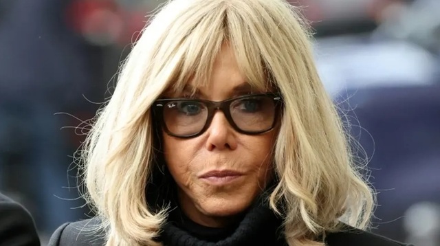 Brigitte Macron se declară ”mai tristă decât era vreodată” înainte să se instaleze la Palatul Élysée: ”Am văzut întunecimea lumii, prostia, răutatea”