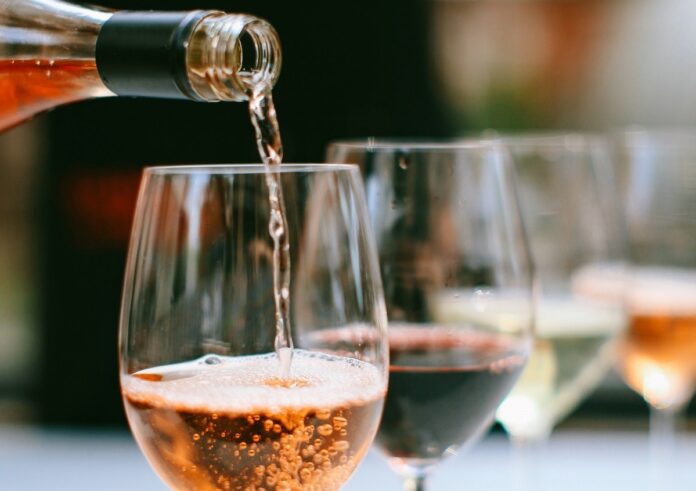 Chiar și consumul redus de alcool poate afecta sănătatea creierului și fluxul sanguin cerebral, potrivit unui nou studiu