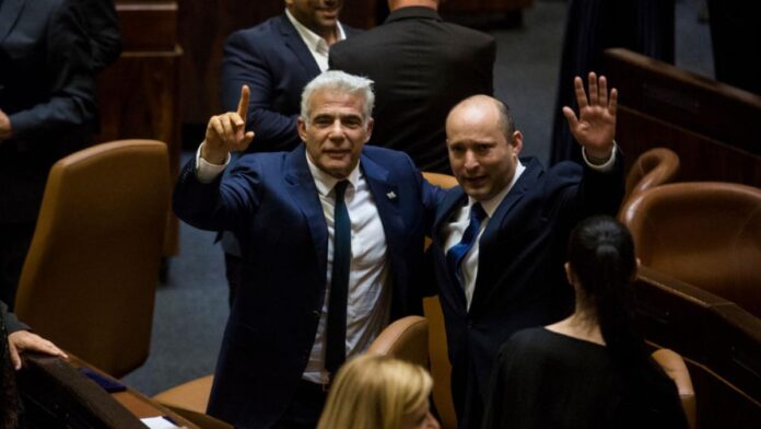 Coaliție pentru răsturnarea lui Netanyahu: Doi foști premieri își unesc forțele pentru a câștiga alegerile parlamentare din Israel