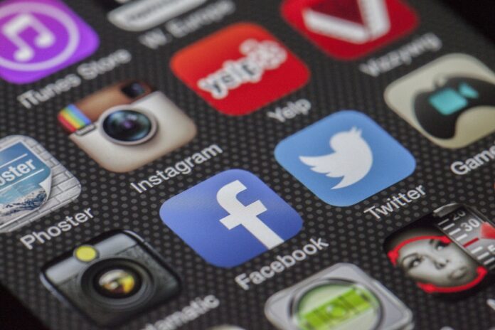 Comisia Europeană acuză Instagram și Facebook că încalcă legislația UE pentru că nu împiedică minorii sub 13 ani să utilizeze rețelele sociale. Posibilă amendă de până la 6% din cifra de afaceri la nivel mondial