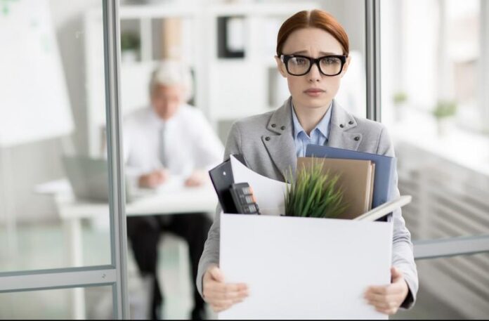 Companiile europene declanșează valuri de concedieri: tarifele americane, cererea slabă și inteligența artificială, principalele cauze