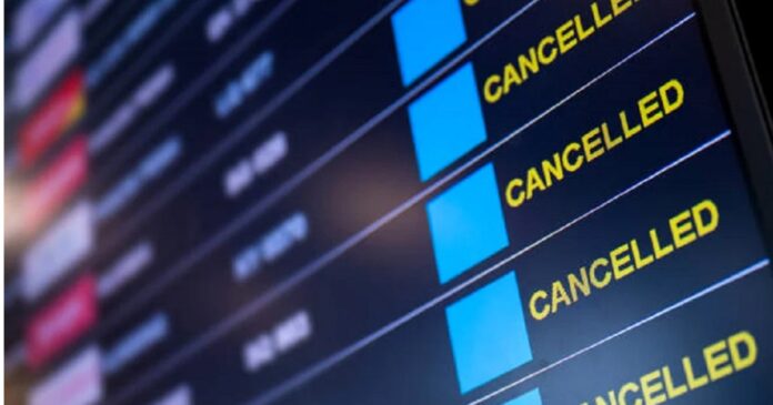 Criza combustibililor forțează o altă companie aeriană să anuleze zboruri programate