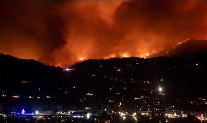 Dezastru provocat de incendii în statul Georgia (SUA): peste 120 de locuințe distruse, stare de urgență declarată