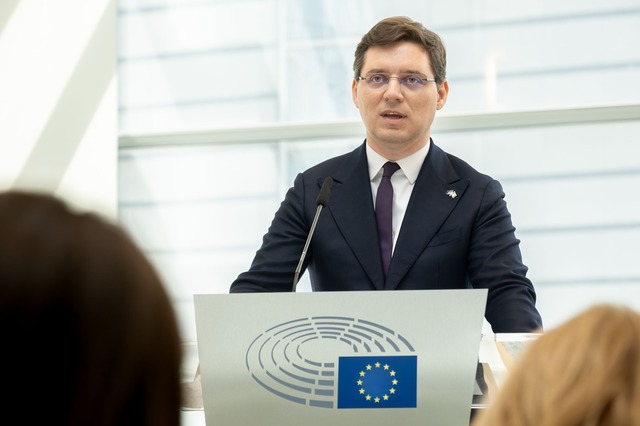 Dronă rusească doborâtă la Galați: Victor Negrescu solicită intervenția UE