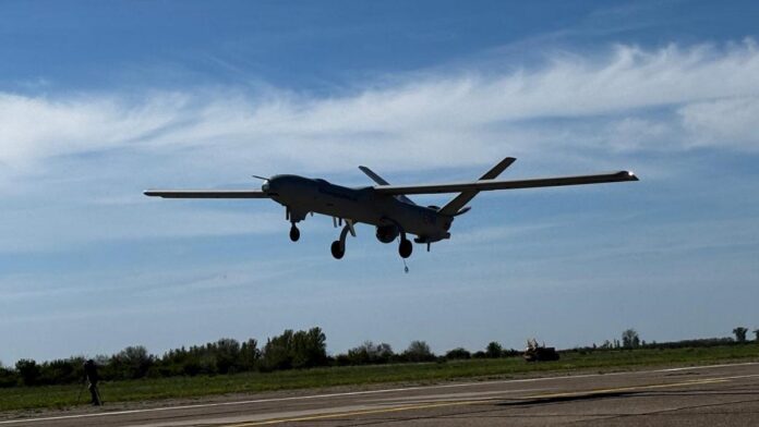 Dronele Watchkeeper, testate pentru prima dată în România. Elbit a deschis luni fabrica de lângă București, după tensiuni cu MApN