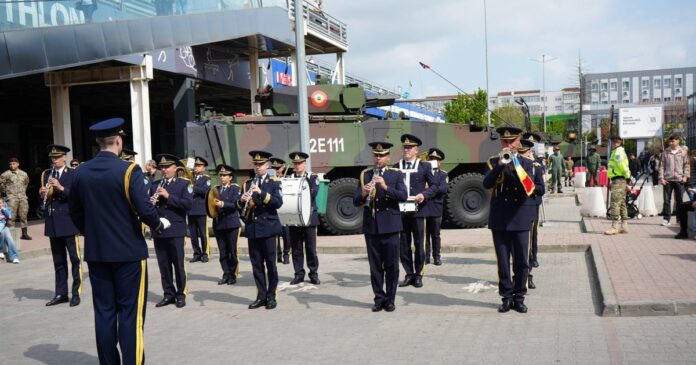 După 22 de ani în NATO, Armata României este dominată de colonei „care mută hârtii”. „De ce trebuie expertiză militară șefului secției de Polo?”
