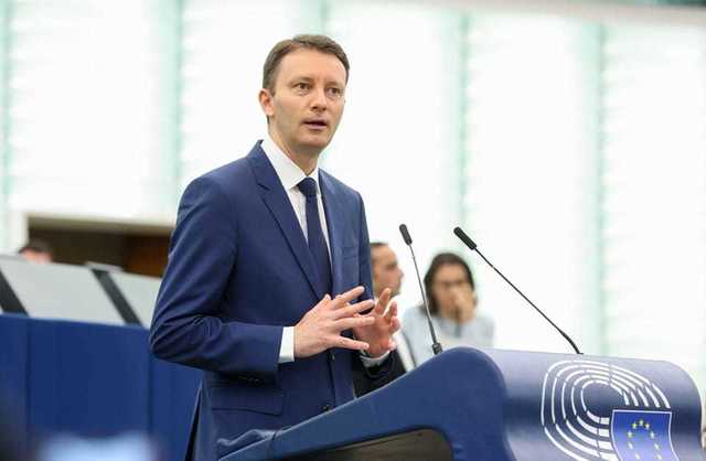Europarlamentarul PNL Siegfried Mureșan: Prin parteneriatul cu extremiștii de la AUR, Sorin Grindeanu și PSD intră oficial în marea familie a antieuropenilor, alături de Marine Le Pen, AFD, Viktor Orbán și Vladimir Putin