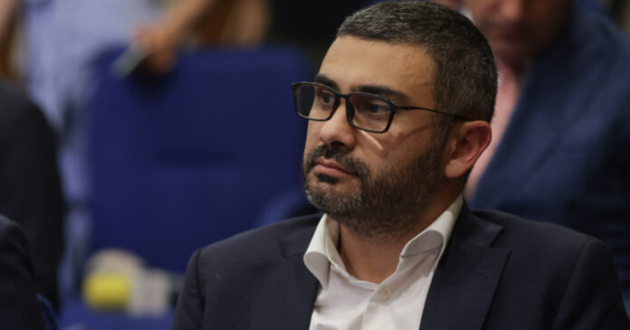 Florin Manole, la prezentarea bilanțului activității sale ca ministru: „Aproape 8.000 de persoane au pierdut beneficiile de handicap”