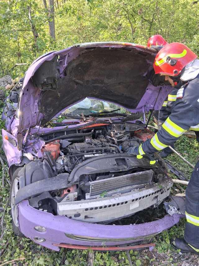 Giurgiu: O tânără de 18 ani a murit într-un accident rutier provocat de o șoferiță începătoare