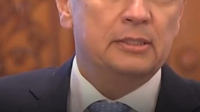 Grindeanu anunță decizia unanimă a PSD de a vota moțiunea și cere demisiile secretarilor de stat și prefecților