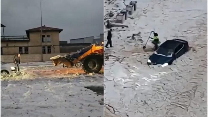 Grindină Groasă în Gaziantep: Străzile, Curățate cu Excavatorul pe Fondul Alertelor Meteo din Turcia