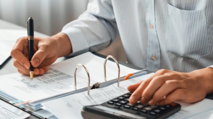 Investitorii străini avertizează: România riscă pierderi de miliarde din cauza instabilității politice