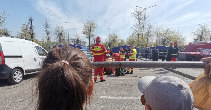 Minutele salvatoare: Ce se întâmplă într-o intervenție de urgență la un accident. „Dar n-a durat cam mult?” | REPORTAJ