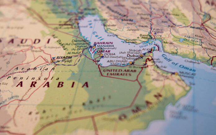 Negocieri blocate în conflictul din Iran: Strâmtoarea Ormuz rămâne închisă, Trump propune discuții telefonice