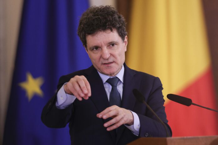 Nicușor Dan, întrebat de ce nu și-a declarat susținerea pentru premierul Bolojan: „Nu e constituțional, așa cred. În acest moment este o fractură politică între cele două părți ale unei coaliții”